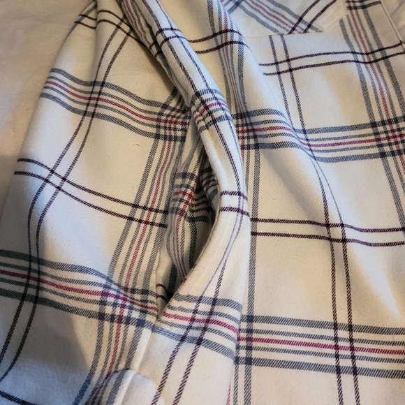 Woods Women's Evelyn Plaid Shacket Size Small - Picture 9 of 10
